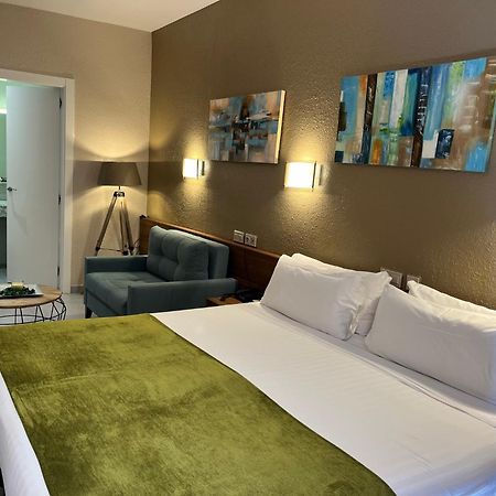 Hotel Aneto Barcelona Luaran gambar