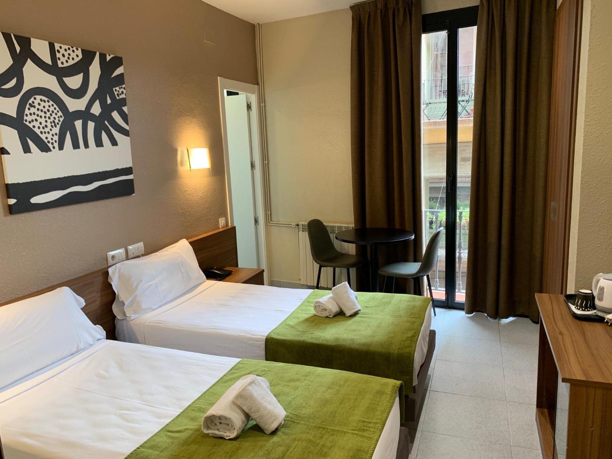 Hotel Aneto Barcelona Luaran gambar