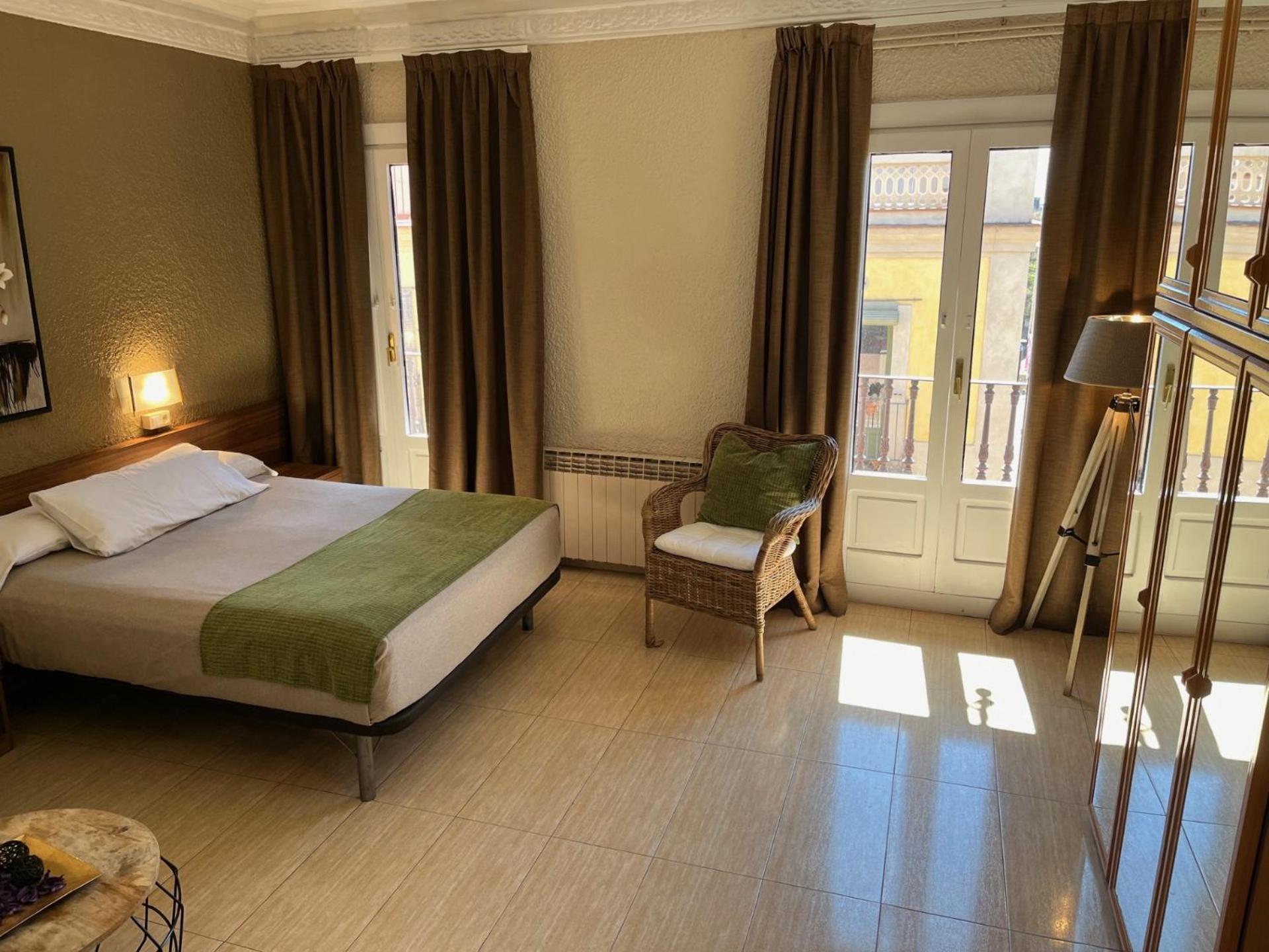 Hotel Aneto Barcelona Luaran gambar