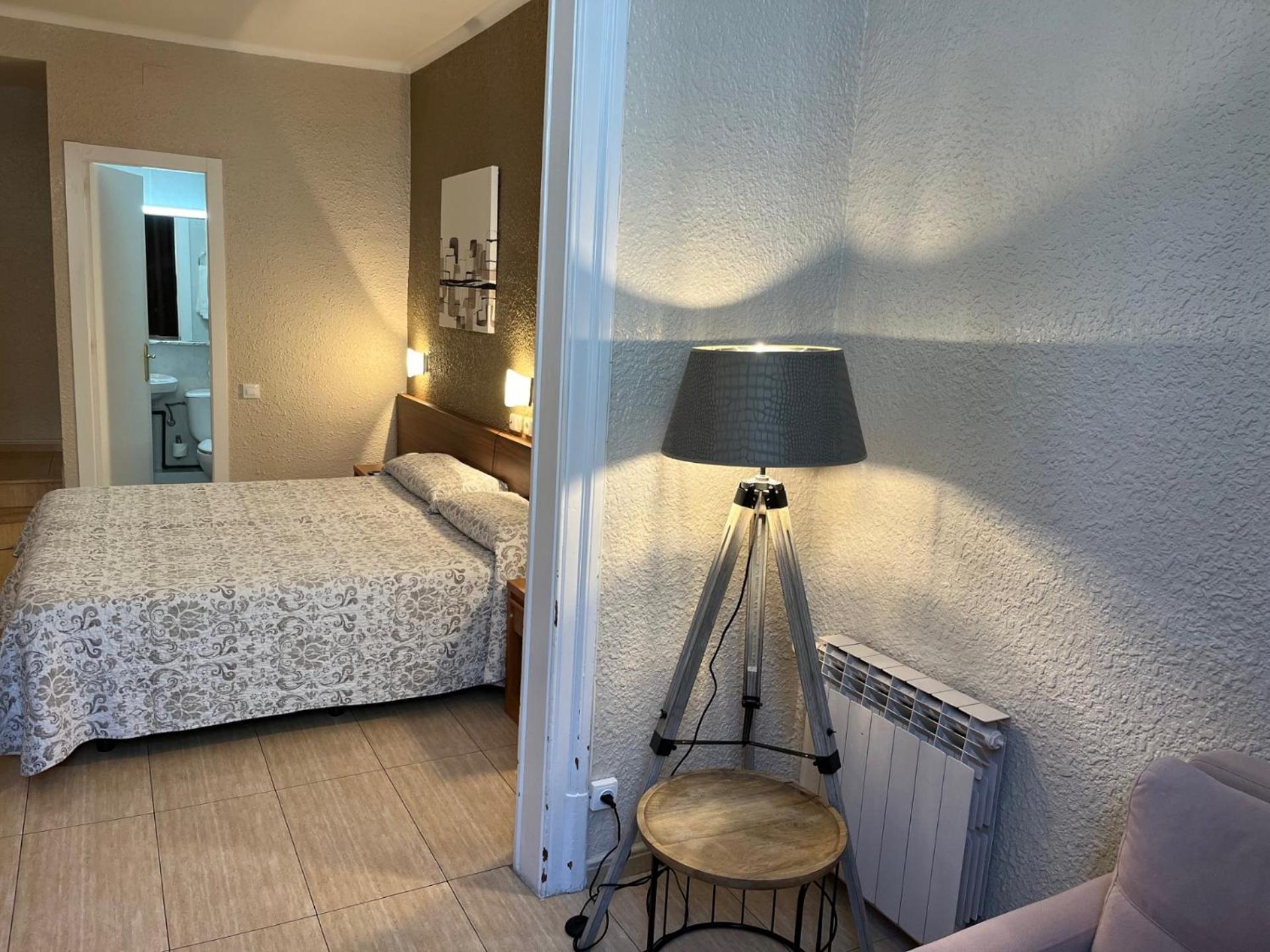 Hotel Aneto Barcelona Luaran gambar