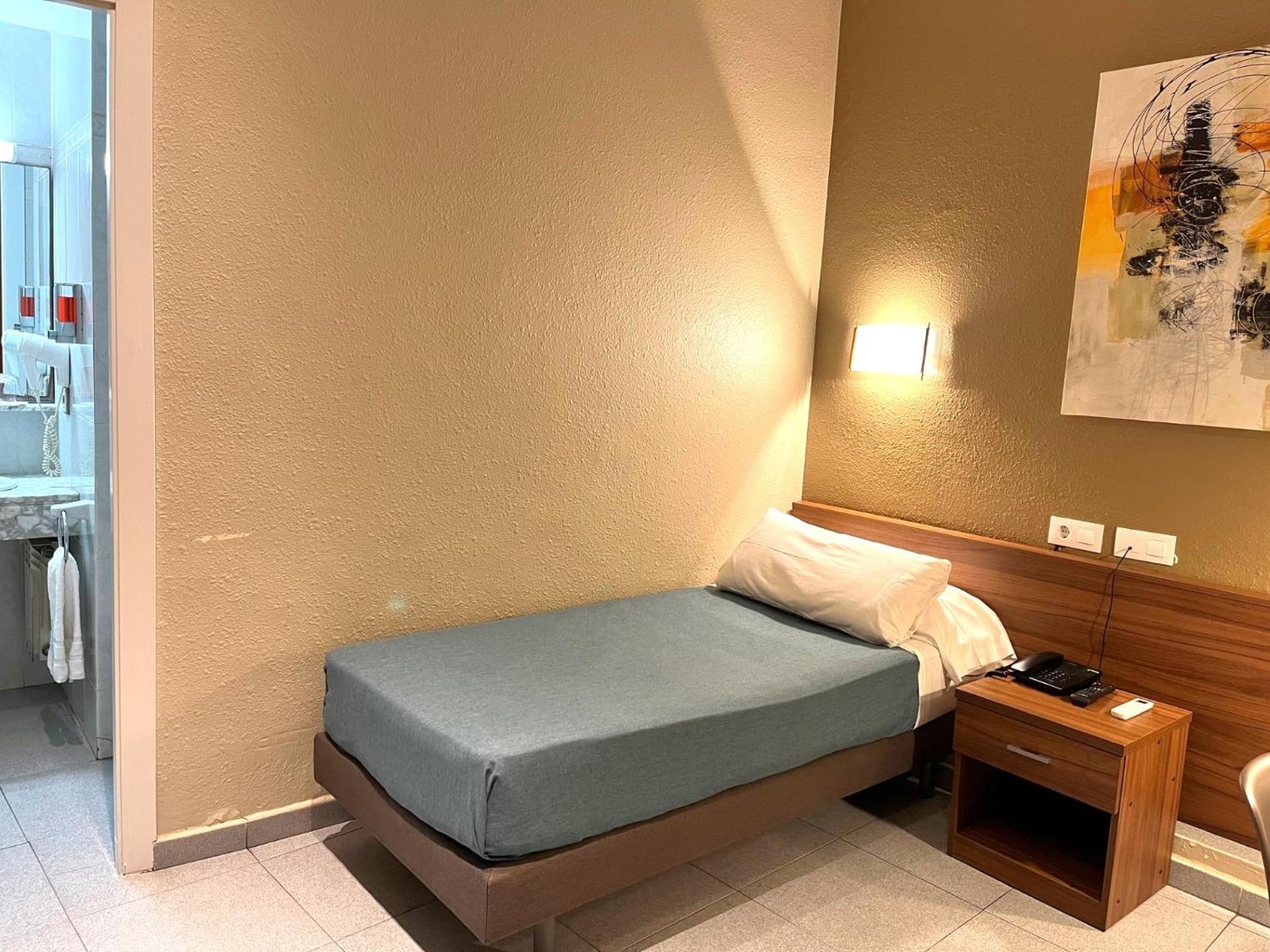Hotel Aneto Barcelona Luaran gambar