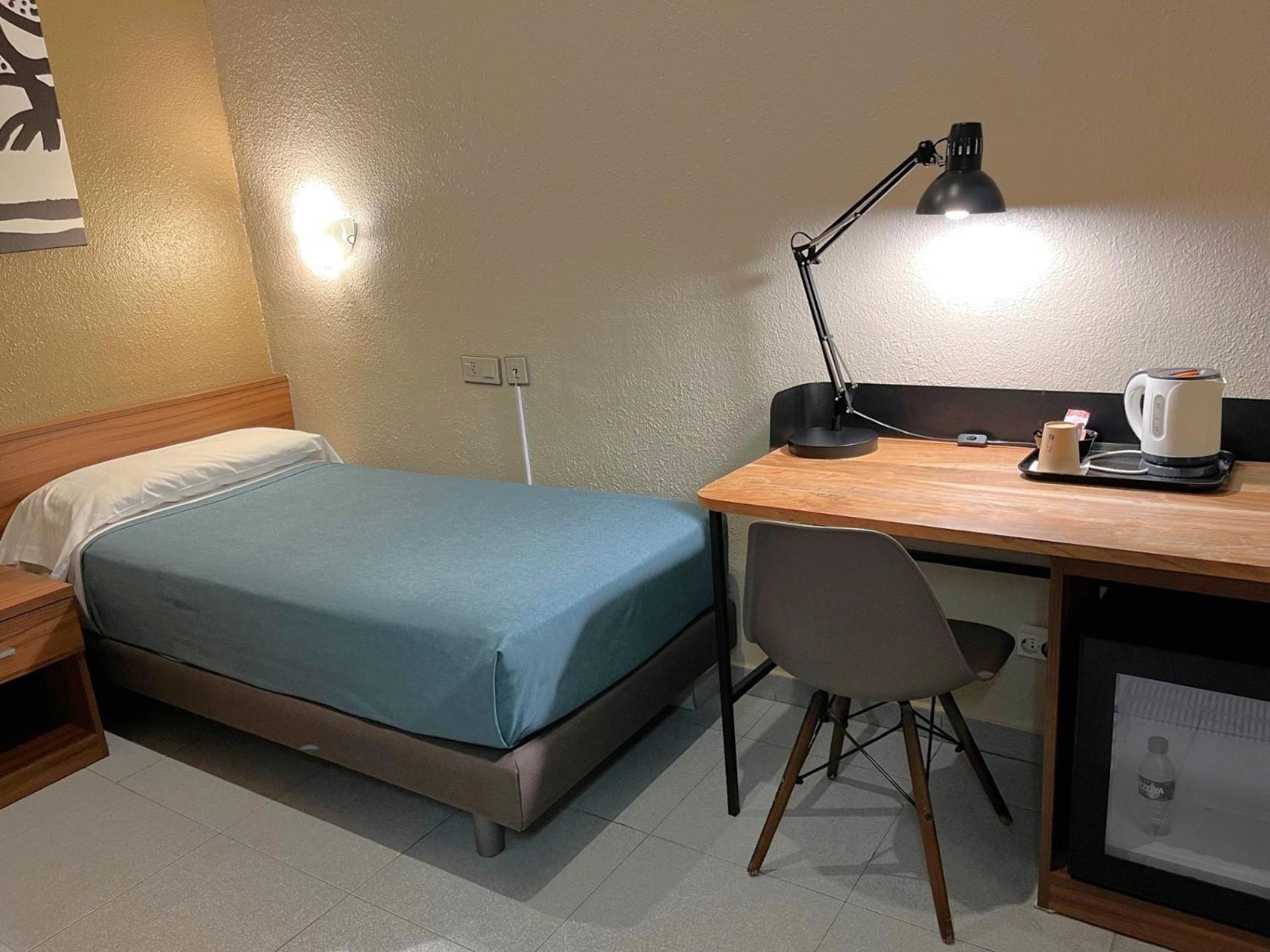 Hotel Aneto Barcelona Luaran gambar