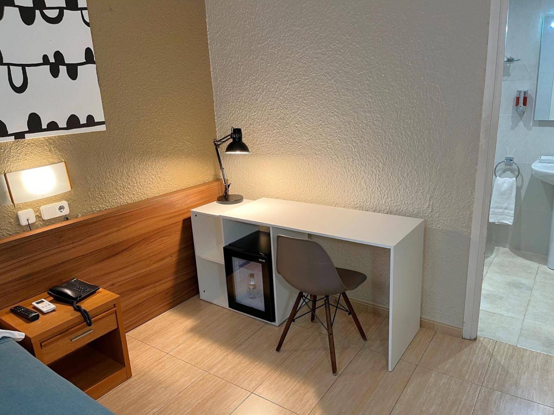 Hotel Aneto Barcelona Luaran gambar