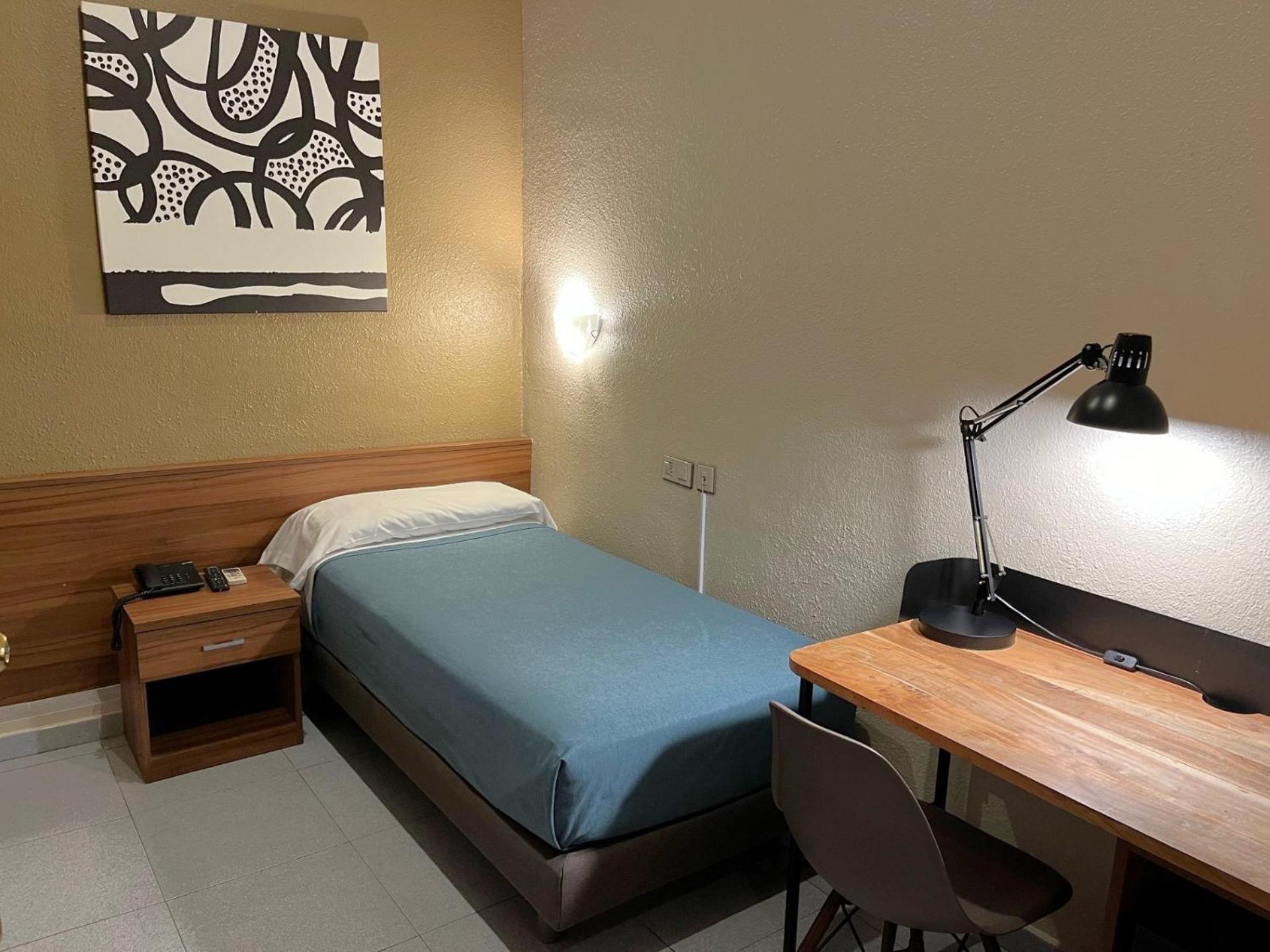 Hotel Aneto Barcelona Luaran gambar