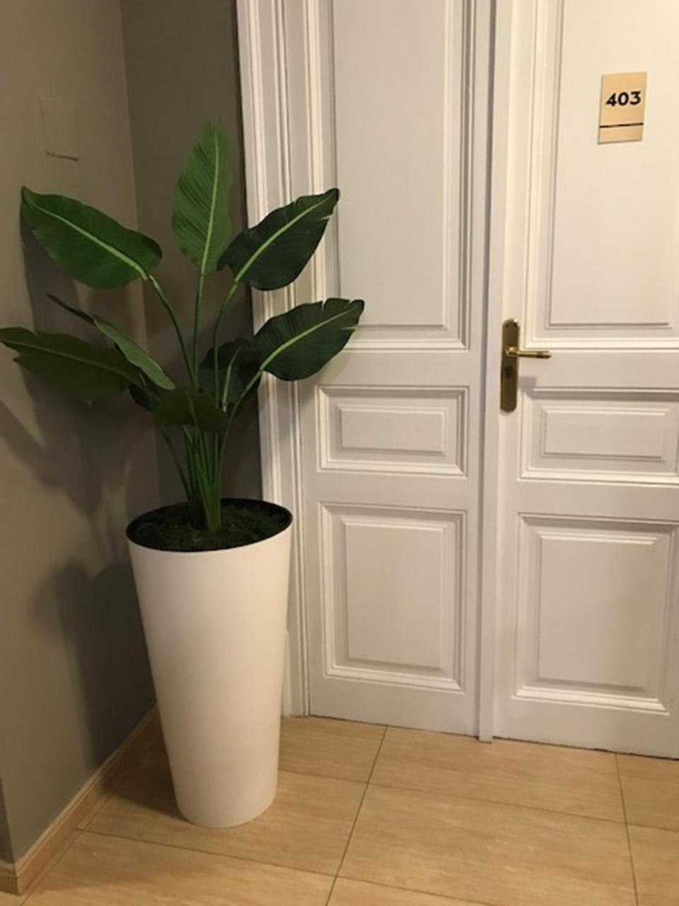 Hotel Aneto Barcelona Luaran gambar