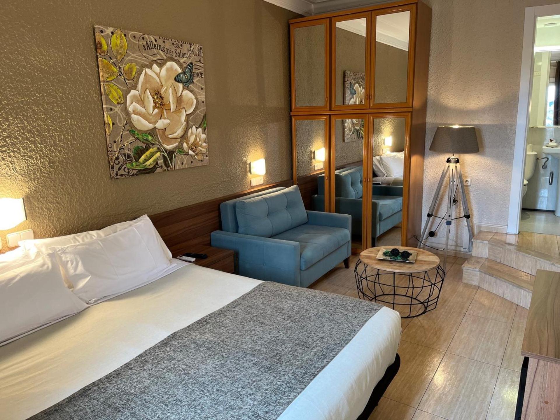 Hotel Aneto Barcelona Luaran gambar